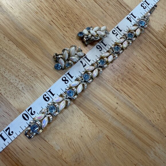 Vintage BSK Bracelet & Clip-On Earrings Set With Faux Pearls & Rhinestones - Picture 10 of 15